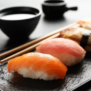 Salmāo/ Atum/ Camarāo/ Abacate/ White Fish/ Manga: 4 Peças